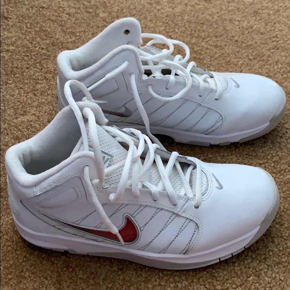 Basketball/Tennis shoes